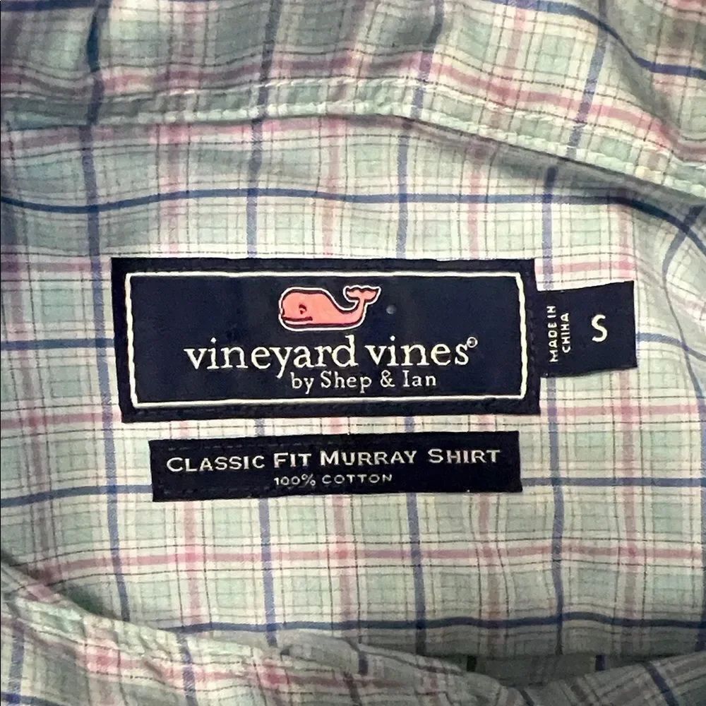 Vineyard Vines Men's Button Down Shirt. Small - Picture 7 of 8